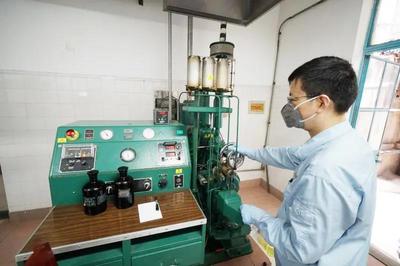 探秘綠色新能源 中國(guó)石化線上公眾開放日展現(xiàn)石油化工新設(shè)備